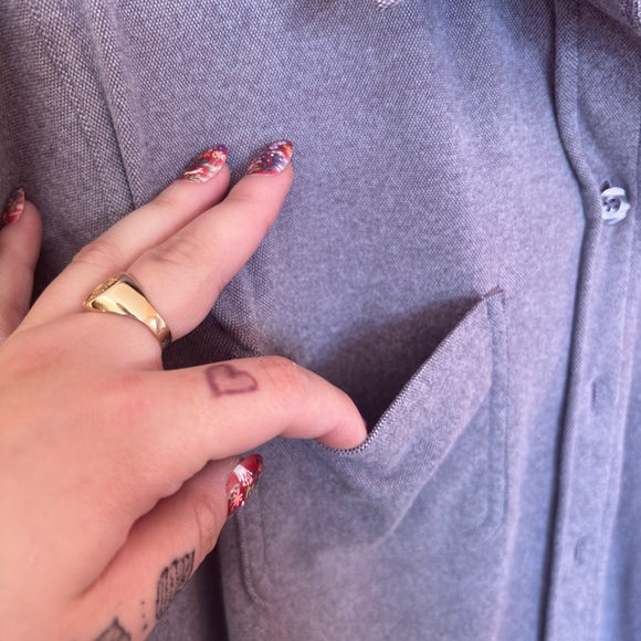 NWOT Lavender Button-Up - Picture 5 of 8